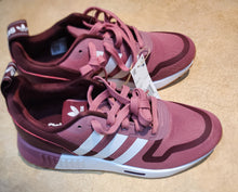 Load image into Gallery viewer, Adidas Shoes(Mens7.5)
