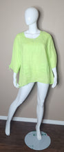 Load image into Gallery viewer, Ali Miles Linen Top/Plus size 1X!
