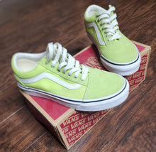 Load image into Gallery viewer, Vans Shoes/Size 7.5!
