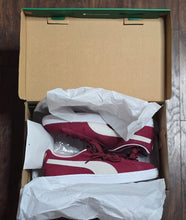 Load image into Gallery viewer, Puma Suede Shoes/Mens
