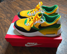 Load image into Gallery viewer, Nike OREGON DUCKS AIRMAX Shoes/Mens
