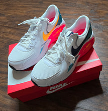 Load image into Gallery viewer, Nike Airmax Shoes(9.5)

