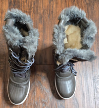 Load image into Gallery viewer, Polar Snow Boots
