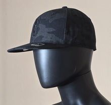 Load image into Gallery viewer, REEBOK Fitted Hat/Mens
