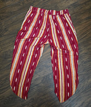 Load image into Gallery viewer, American Rag Capri Pants
