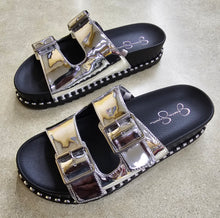 Load image into Gallery viewer, Jessica Simpsons Sandals
