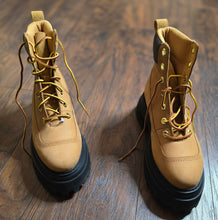 Load image into Gallery viewer, Timberland Sky 6&quot; Lace Boots
