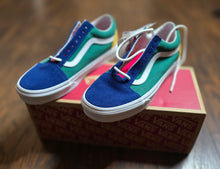 Load image into Gallery viewer, Vans Old School Yatch Clubs Shoes/Mens 6.5!
