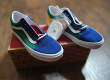 Load image into Gallery viewer, Vans Old School Yatch Clubs Shoes/Mens 6.5!
