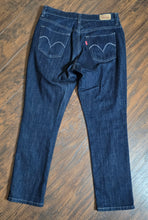 Load image into Gallery viewer, Levi&#39;s Original Mid Rise Skinny Jeans(12Med)
