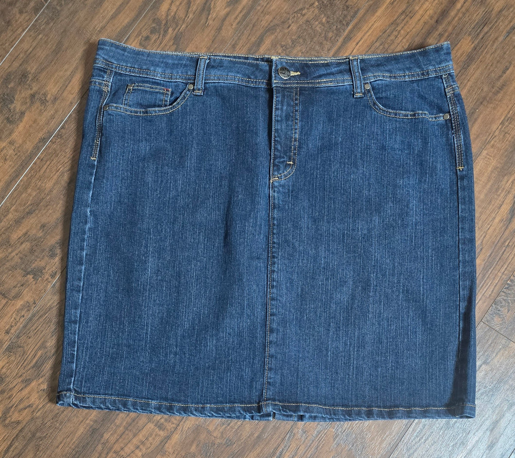 Wrangler Skirt/Plus 18M!