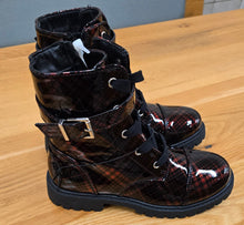 Load image into Gallery viewer, Jessica Simpsons Daria Moto Boots(Kids(1)&amp;(13)

