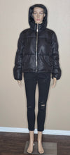 Load image into Gallery viewer, CI Sono Puffer Jacket(Med)
