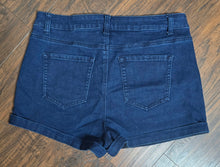 Load image into Gallery viewer, Forever 21 Spandex Jean Shorts(Plus14)
