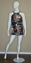 Load image into Gallery viewer, Shein Romper(SizeLrg)
