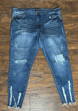 Load image into Gallery viewer, Forever 21+ Jeans/16!
