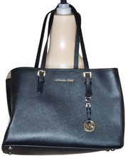 Load image into Gallery viewer, MICHAEL KORS Purse
