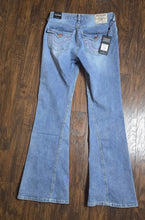 Load image into Gallery viewer, True Religion Joey Big T Flap Flare Jeans(Size29)
