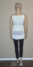 Load image into Gallery viewer, eci NewYork Rosebud Formal Tank-Top/Blouse(Small)
