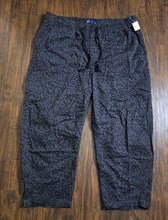 Load image into Gallery viewer, Gap Pull on Barrel Gray Leopard Print Pants(XL)
