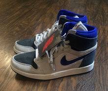 Load image into Gallery viewer, Nike Air Jordan 1 Zoom Air CMFT "Concord" Shoes(11W)9.5M)
