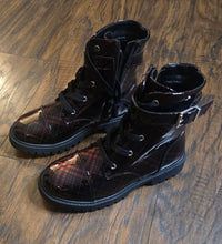 Load image into Gallery viewer, Jessica Simpsons Daria Moto Boots(Kids(13)&amp;(1)
