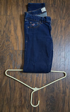 Load image into Gallery viewer, Hollister Jeans(27×31)

