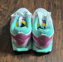 Load image into Gallery viewer, Puma Tye-Dye Shoes(Juniors5.5)
