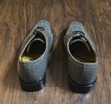 Load image into Gallery viewer, Stacey Adams Aligator Shoes(Mens10)
