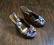 Load image into Gallery viewer, Moda Spana Nika Blue&amp;Gold Silk Platform Wedge Heel Open Toe Shoes(8M)
