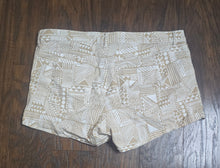 Load image into Gallery viewer, H&amp;M Shorts(Plus14W)
