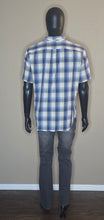 Load image into Gallery viewer, Old Navy The Classic Shortsleeved Button-Down Shirt(MensXL)
