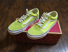 Load image into Gallery viewer, Vans Suede Shoes(Size 7.5W)
