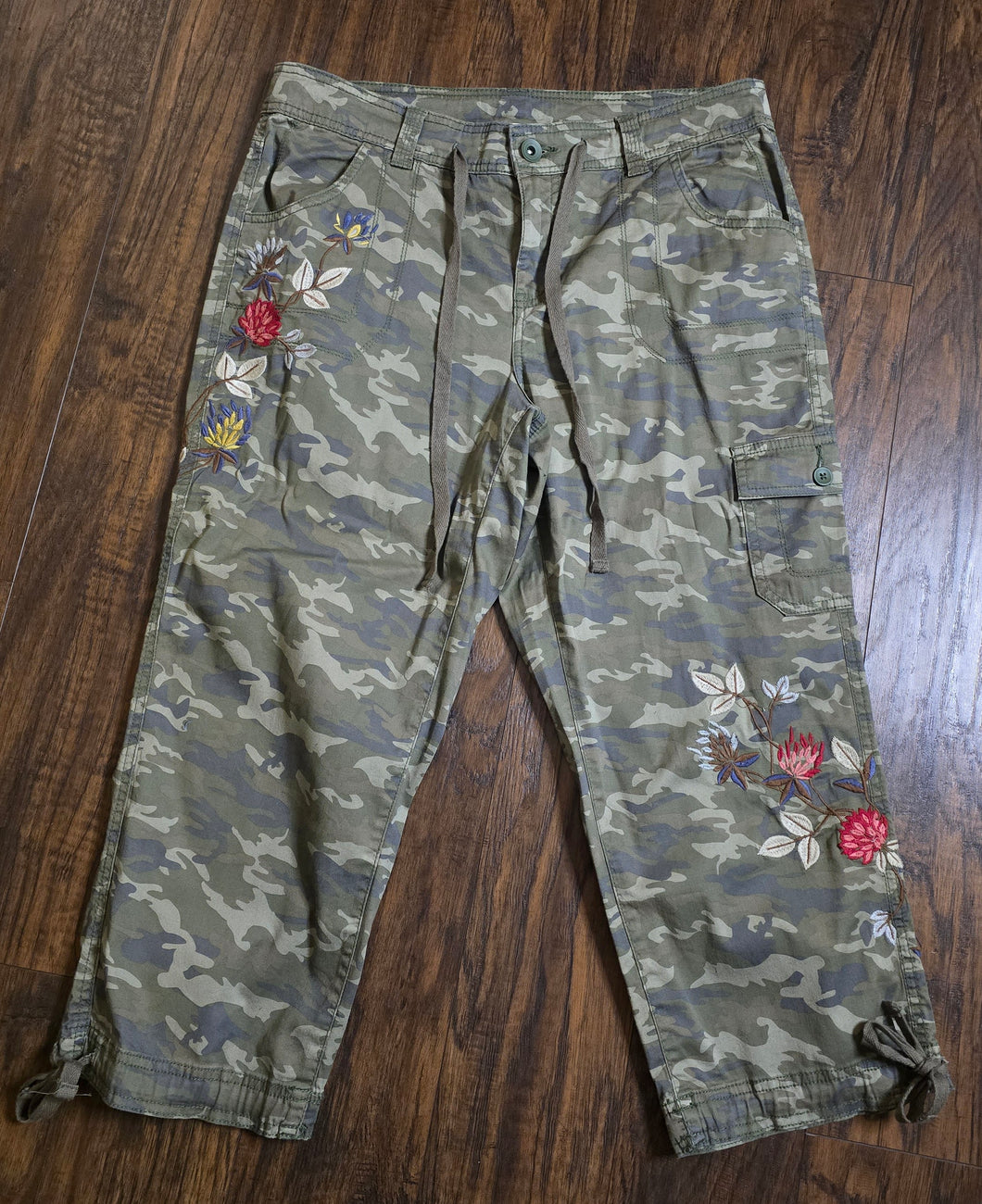 Style & Co. Capri Pants(Size8)