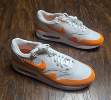 Load image into Gallery viewer, Nike Airmax Shoes(Mens9)10.5W)
