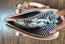 Load image into Gallery viewer, Love Purse
