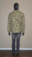 Load image into Gallery viewer, LRG Camoflouge WindBreaker(MensMed)

