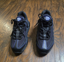 Load image into Gallery viewer, Nike AirMax 95 Shoes(Jrs/Y)6.5)

