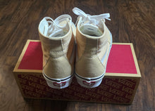 Load image into Gallery viewer, Vans High-Top Vanilla Custard Shoes(10W)
