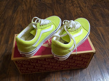 Load image into Gallery viewer, Vans Suede Shoes(Size 7.5W)
