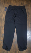 Load image into Gallery viewer, Tommy Hilfiger Capri&#39;s(Xs)
