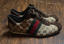 Load image into Gallery viewer, Gucci Authentic Vintage Shoes(Mens10.5)
