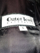 Load image into Gallery viewer, Outer Town Outerwear Women's Leather Jacket with Fur Design from head to toe(Small)
