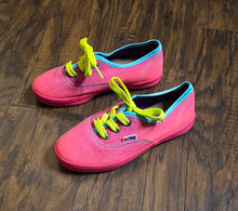 Load image into Gallery viewer, Lil BOBS From Skechers Shoes(12Y)
