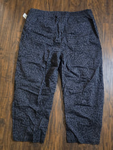 Load image into Gallery viewer, Gap Pull on Barrel Gray Leopard Print Pants(XL)
