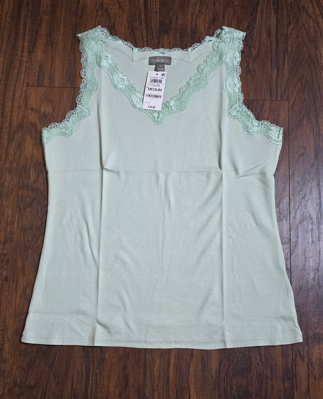 Style & Co. Scallop Tank(SizeMed)