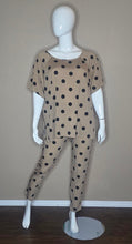 Load image into Gallery viewer, Karen-T Polka-Dot Design Shortsleeved Set with Pleats &amp; Pockets(Plus2XL)
