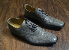Load image into Gallery viewer, Stacey Adams Aligator Shoes(Mens10)
