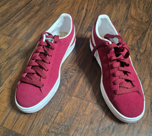 Load image into Gallery viewer, Puma Suede Shoes(Mens8.5)
