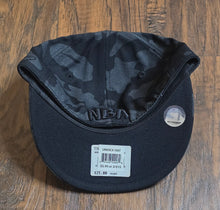 Load image into Gallery viewer, Reebok Camoflouge Fitted Caps/Hats(Mens7)
